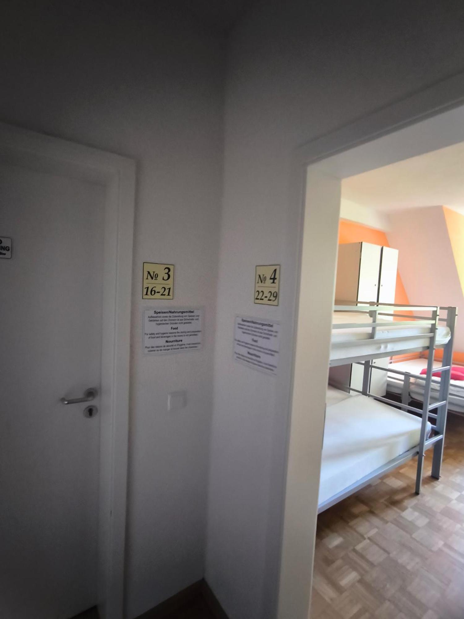 Hostel Waldblick ไฟรบวร์กอิมไบรส์เกา ภายนอก รูปภาพ