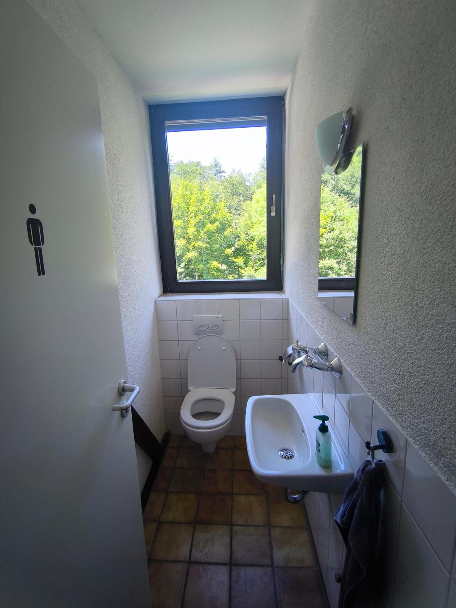 Hostel Waldblick ไฟรบวร์กอิมไบรส์เกา ภายนอก รูปภาพ